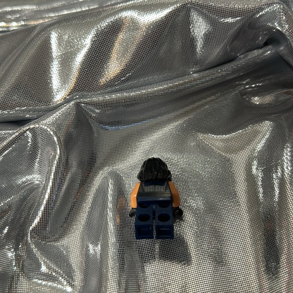 LEGO Carasynthia 'Cara' Dune STAR WARS MINIFIGURE FROM THE MANDALORIAN - Picture 3 of 4